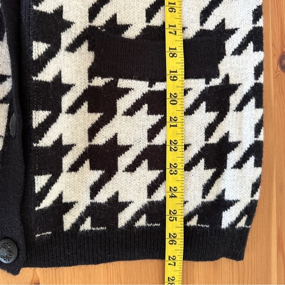 Steve Madden | Black & White Houndstooth Long Cardigan Sweater Size L - Picture 12 of 13